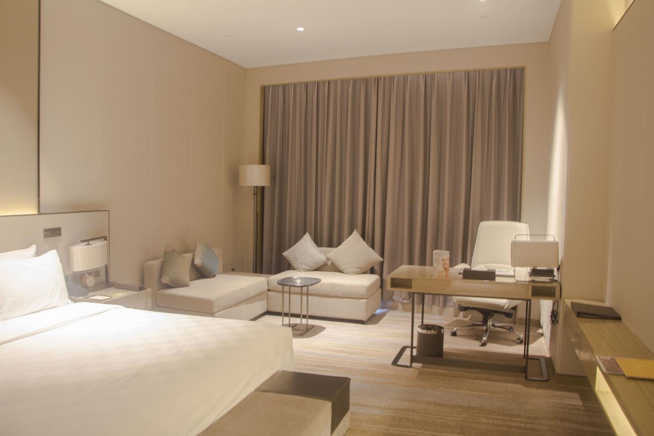 Nanjing Golden Eagle Summit Hotel Екстериор снимка